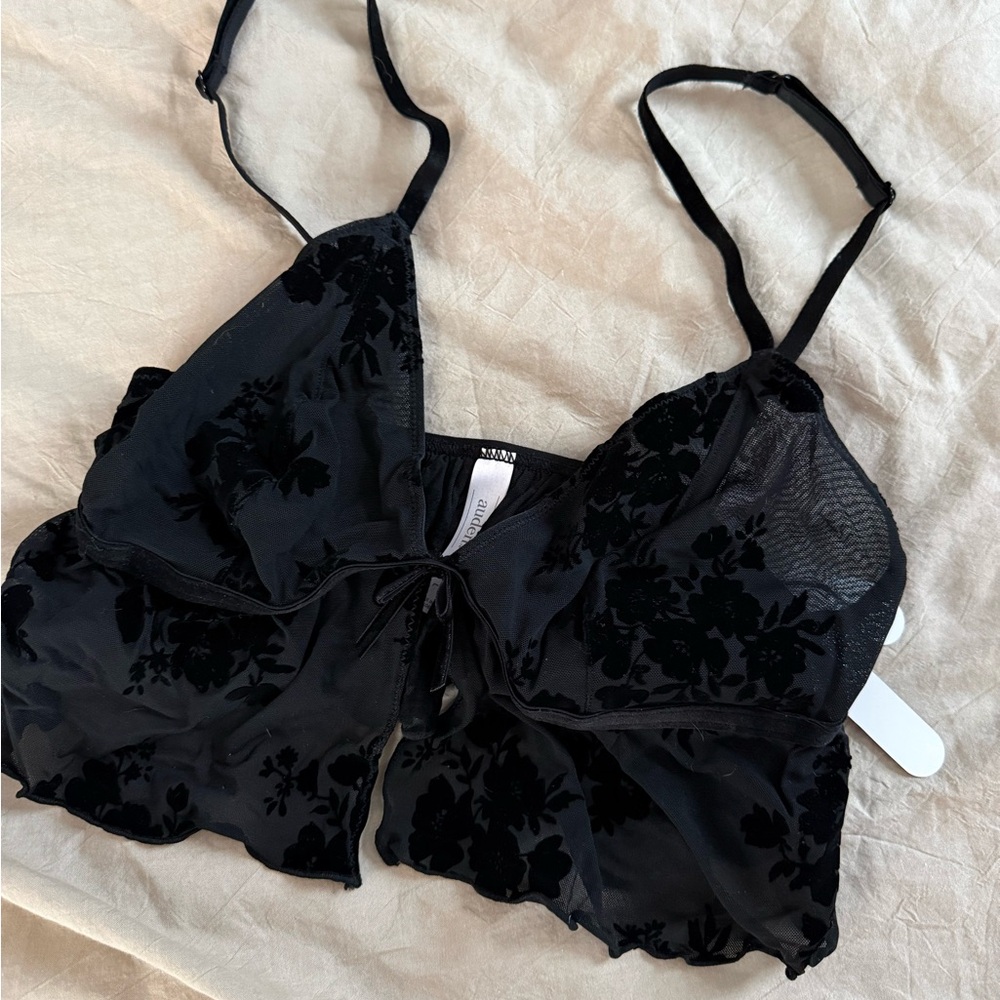 NWT • Elegant Black Floral Women's Bralette • L